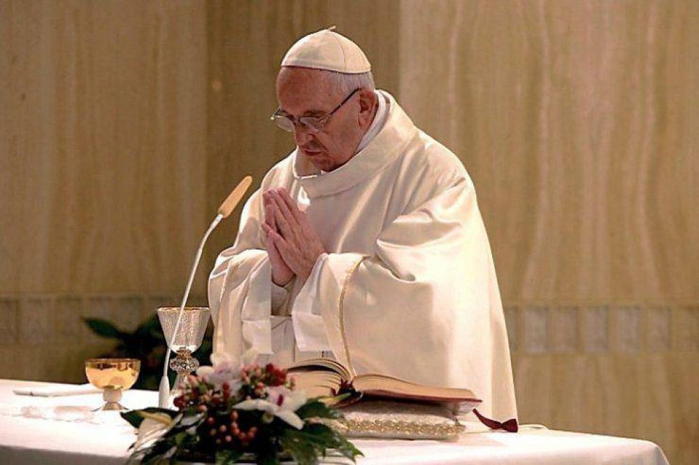 El Papa en Sta. Marta: Dios siente un �amor loco� por su pueblo