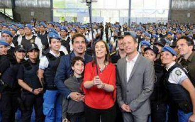 Vidal entreg� chalecos antibala femeninos a la Polic�a Bonaerense