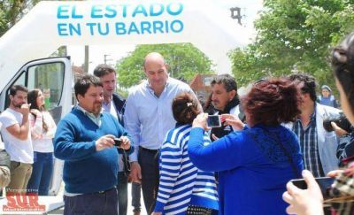 Molina en el operativo m�dico y social del programa El Estado en tu barrio