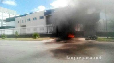 Trabajadores de la pesca reclaman el pago de salarios en la empresa Mattera