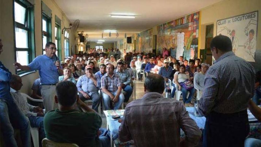 Funcionarios del Ministerio de Producci�n se re�nen con productores
