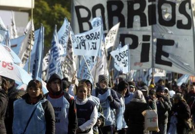 Movilizaci�n al Congreso por la emergencia social