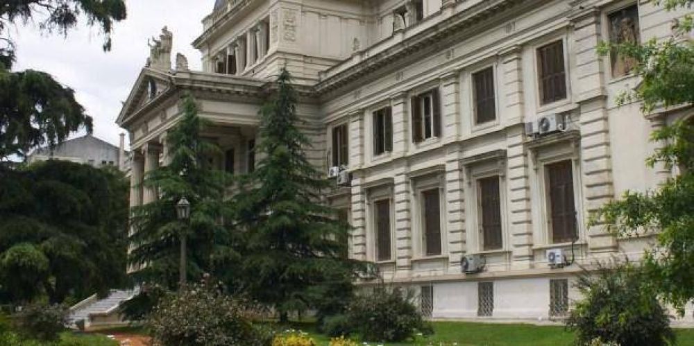 Vidal quiere a su nuevo Gabinete, pero �qu� pasar� con la Ley de Ministerios?