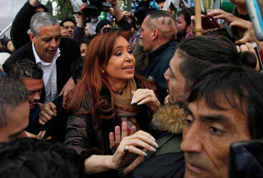 Cristina declar en el Juzgado de Ro Gallegos en medio de forcejeos y golpes