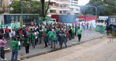Camioneros protestaron en Tribunales en contra de una fiscal