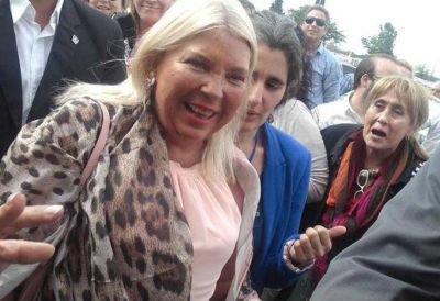 Aunque halag� a Cambiemos, Carri� insisti� con las acusaciones a Angelici y Lorenzetti: 
