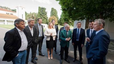Fin de una era: despu�s de 14 a�os, vuelve a subir la deuda de las provincias