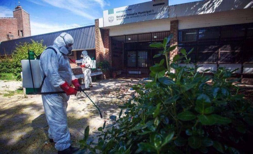 Buscan abrir un laboratorio municipal para producir una bacteria que genera la muerte del virus del dengue