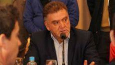 Amaya cruz� a Manzur: 