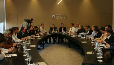 Municipios: la decisi�n de pagar un bono ser� de cada intendente
