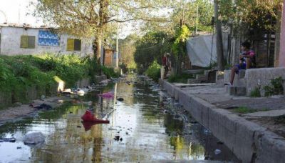 Anuncian la construcci�n de un desag�e pluvial para Villa El Nailon