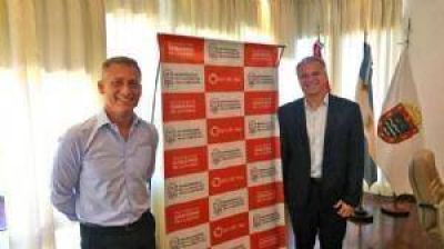 Avil�s recibi� al intendente de Jes�s Mar�a: 