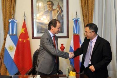 El gobierno afianza sus lazos comerciales con China 