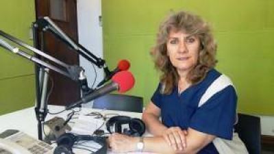 Lord�n hizo entrega de dos electrocardi�grafos de �ltima generaci�n al director del Hospital Posadas