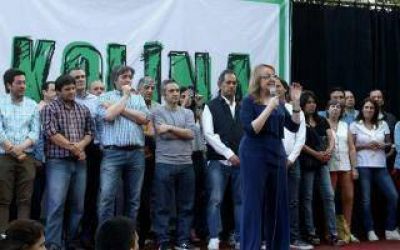 Alicia y M�ximo Kirchner, Scioli, Sujarchuk y Nardini en congreso de Kolina