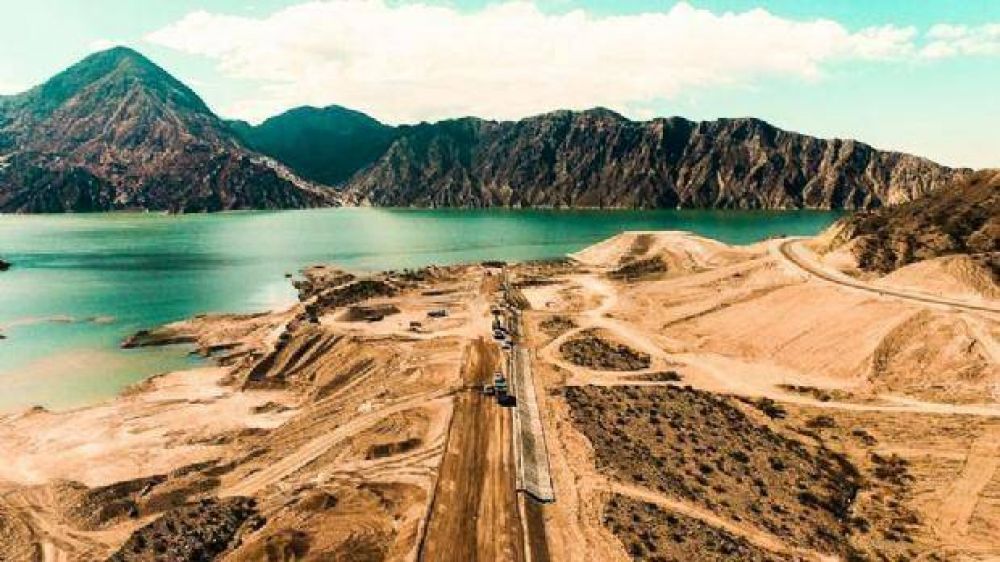 La puntada final del camino interlagos: el embarcadero de Punta Negra