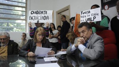 �Sin anestesia�: inician denuncias penales contra autoridades de Medicina