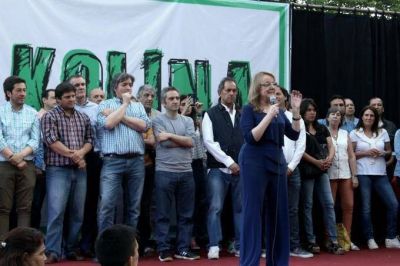 Intendentes se acercan a Alicia Kirchner de cara a las pr�ximas legislativas