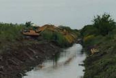 La Plata: Realizan obras hidr�ulicas en Villa Castells