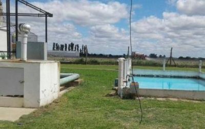 Fumigan cerca de la planta de agua potable de Villa Ca��s