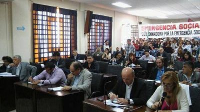 DI LEO: �LOS SECTORES SOCIALES DEJARON EN ABSOLUTA SOLEDAD A CAMBIEMOS EN LAN�S Y EN PARTICULAR AL INTENDENTE GRINDETTI�