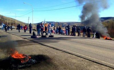 Empleados municipales profundizan medidas de fuerza