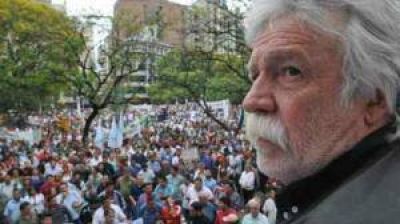 Suoem acept� suba escalonada y suspendi� las asambleas