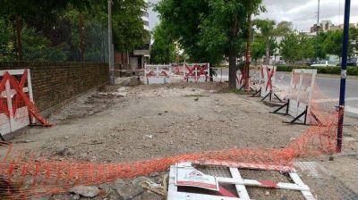 D�rsena en el exColegio Nacional: �la vereda no ser� reducida�, zanj� especialista