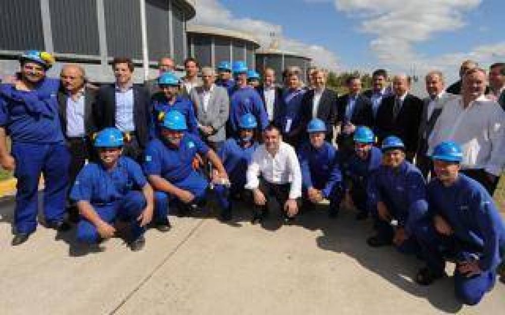 Esteban Echeverr�a: Frigerio anunci� obras por 50 mil millones de pesos