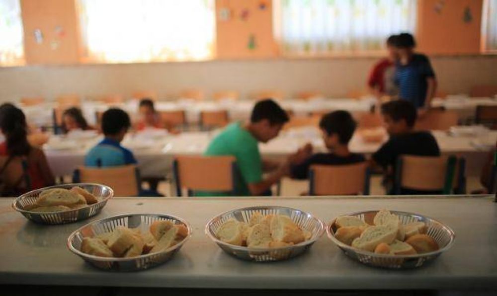 La Provincia y su proyecto de municipalizaci�n de los comedores escolares