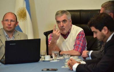 Reclamo a Naci�n por el precio del petr�leo local