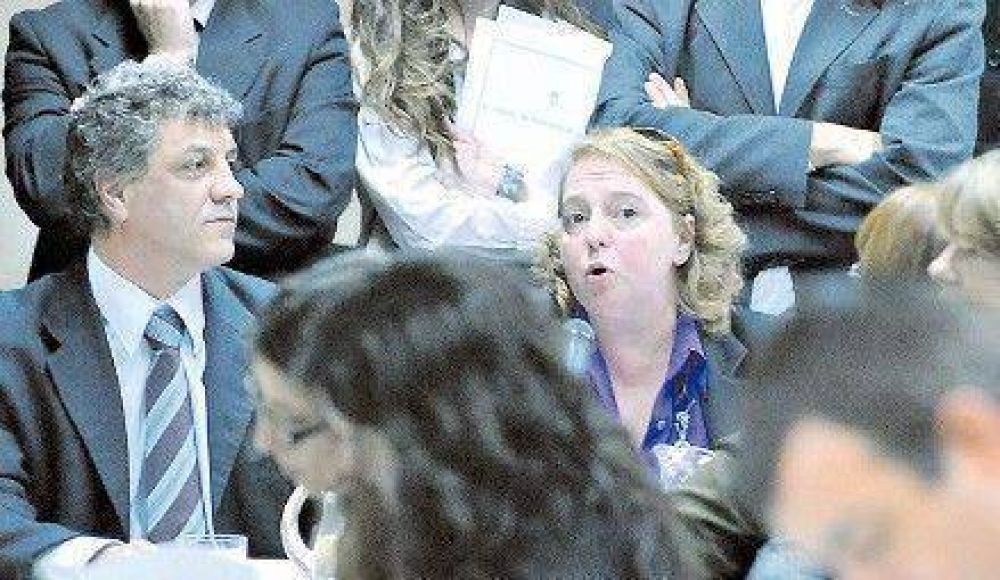 Medios: el oficialismo suma voto por voto