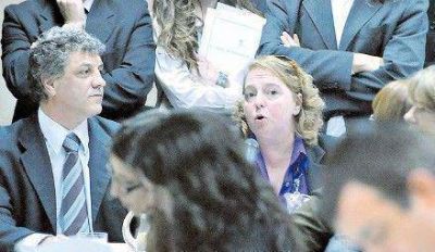 Medios: el oficialismo suma voto por voto