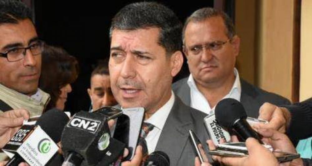 Casas pidi� �responsabilidad� a gremios que reclaman bono