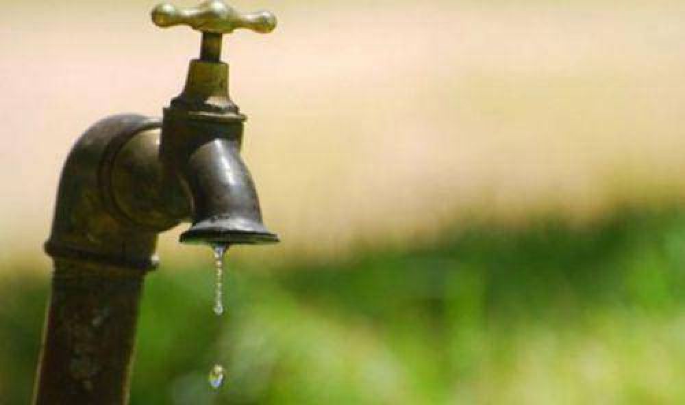 Confirman que el agua de Berazategui est� contaminada y no es apta para consumo