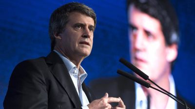 El Gobierno no logra bajar el d�ficit fiscal: se multiplic� por tres en octubre