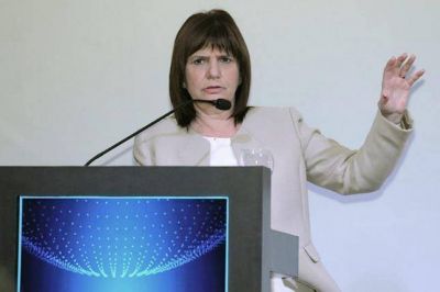 Bullrich ratific� la redistribuci�n de polic�as federales a partir del a�o que viene