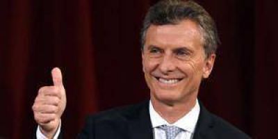 Macri llega a Las Lomitas y ser� recibido por los gobernadores Insfr�n y Peppo