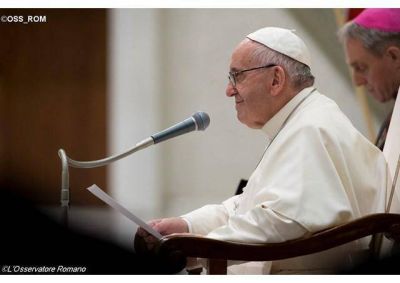 Dar un buen consejo y ense�ar a quien no sabe son actos de amor. Catequesis del Papa
