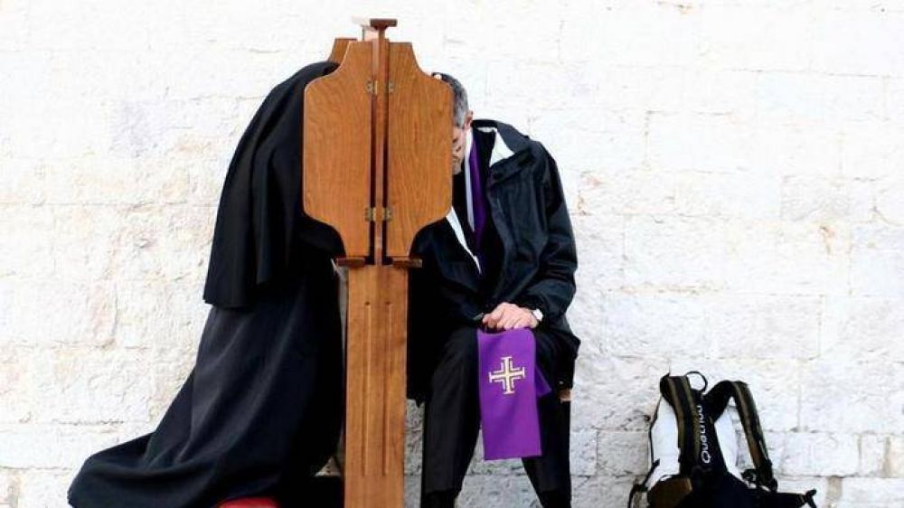 La Iglesia de siempre y la patolog�a de la abstracci�n