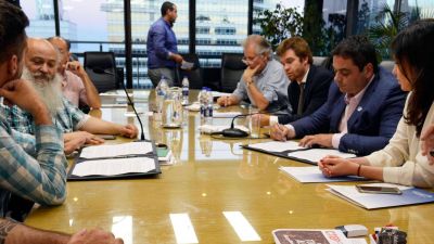 El Gobierno acord� otro proyecto de emergencia social con dirigentes piqueteros