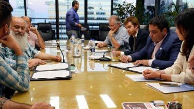 El gobierno y movimientos sociales llegaron a un acuerdo por la emergencia social