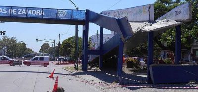 Preocupaci�n de vecinos por el estado del puente