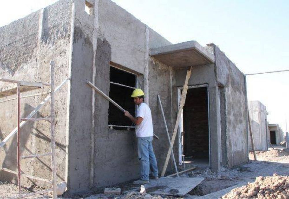 Hospitales, calles y 3 mil casas, en las obras 2017