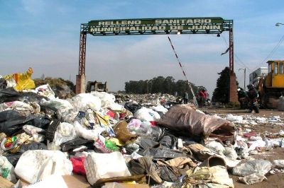 Abrieron los sobres para la erradicaci�n de los basurales