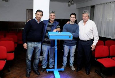 El Hospital Santamarina desarroll� un prototipo de l�mpara para luminoterapia