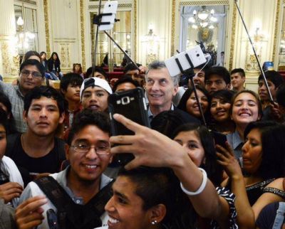 J�venes salte�os visitaron a Mauricio Macri
