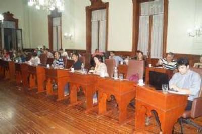El oficialismo logr� aprobar el aumento de tasas con el respaldo de Cambiemos