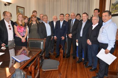 El gobierno acord� con industrias radicadas en La Rioja que no habr� despidos por 180 d�as