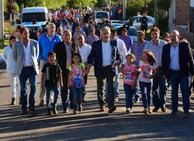 Rodr�guez Sa� anunci� la construcci�n de un parque acu�tico en El Volc�n